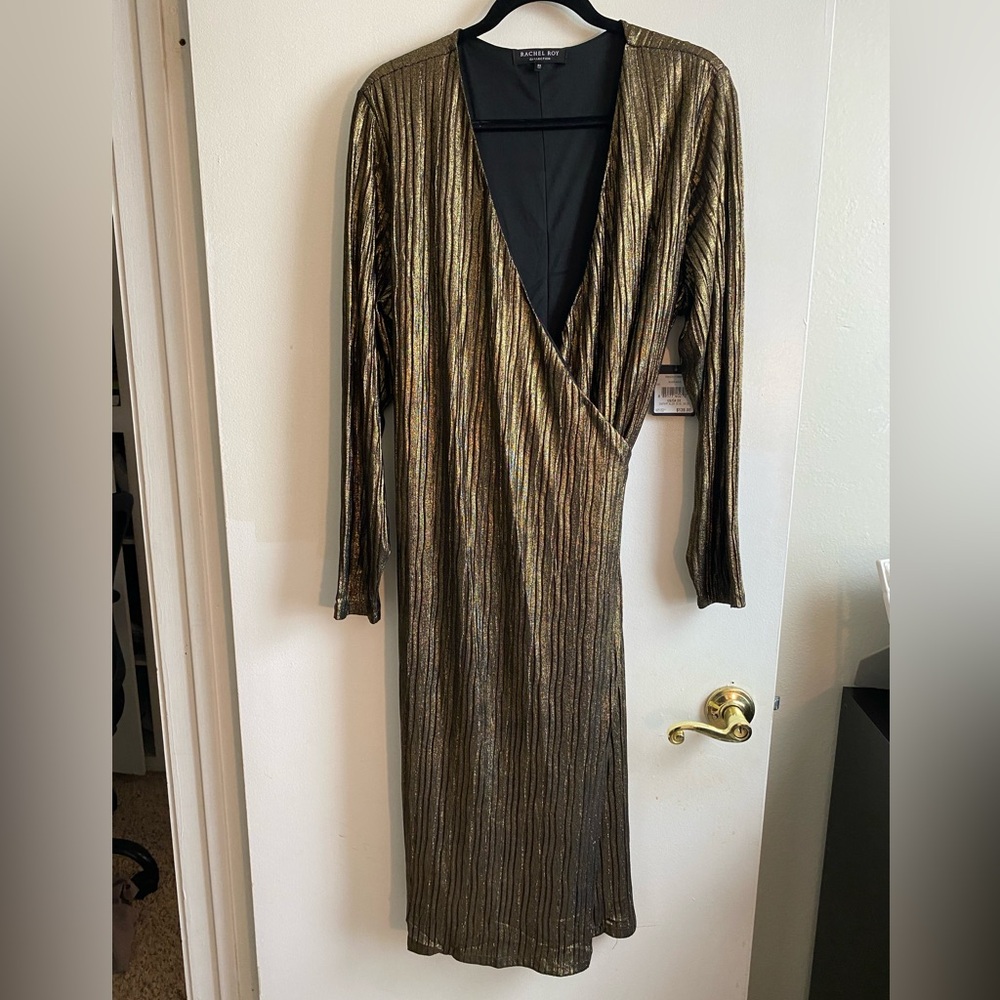 Rachel Roy, Plus Size 2X, black/ gold, fully lined, has some weight to the dress